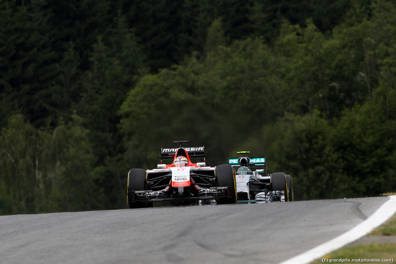 GP AUSTRIA, 21.06.2014- Prove Libere 3, Jules Bianchi (FRA) Marussia F1 Team MR03 e Nico Rosberg (GER) Mercedes AMG F1 W05