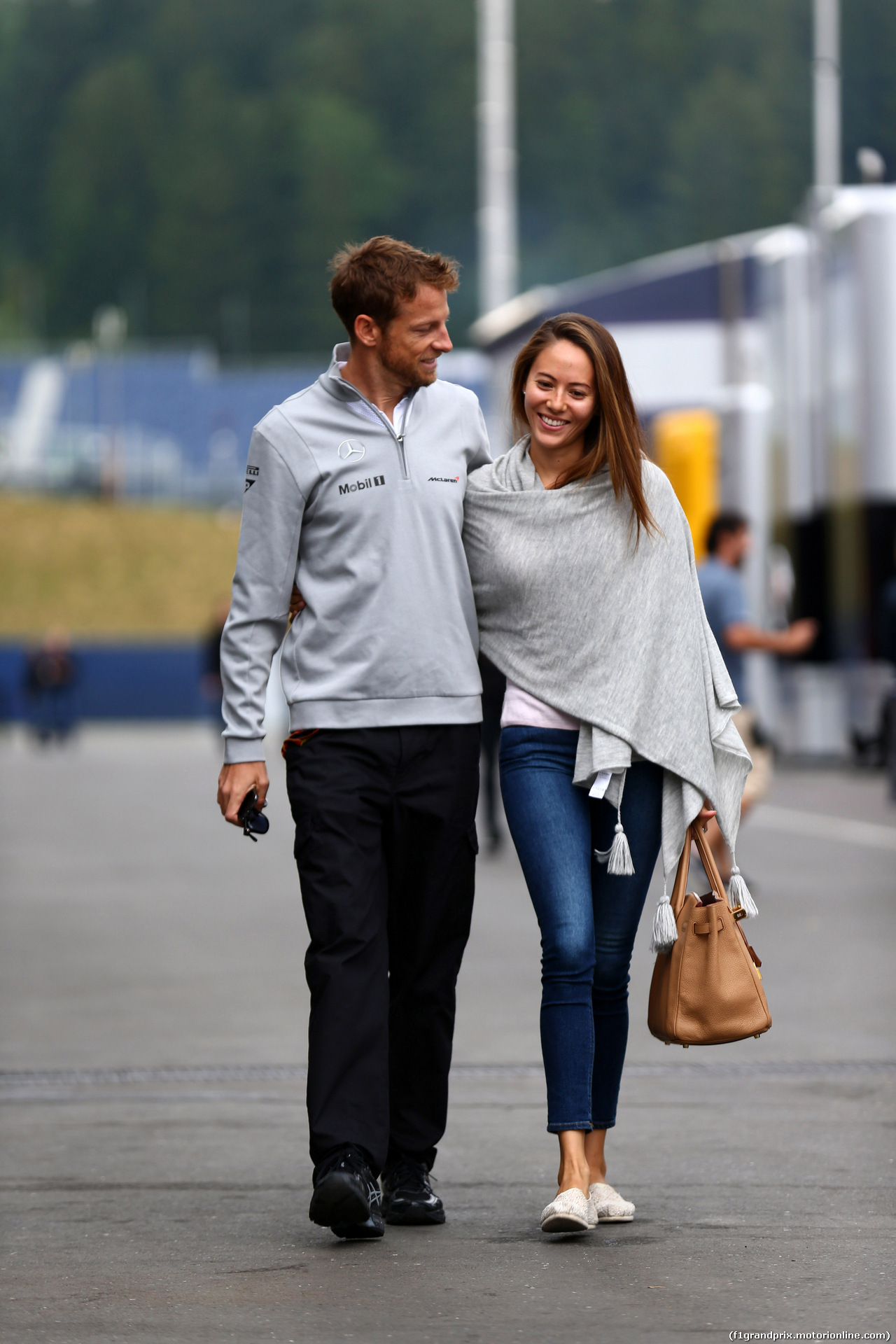 GP AUSTRIA, 20.06.2014- Jenson Button (GBR) McLaren Mercedes MP4-29 e Domenica Jessica Michibata (GBR)