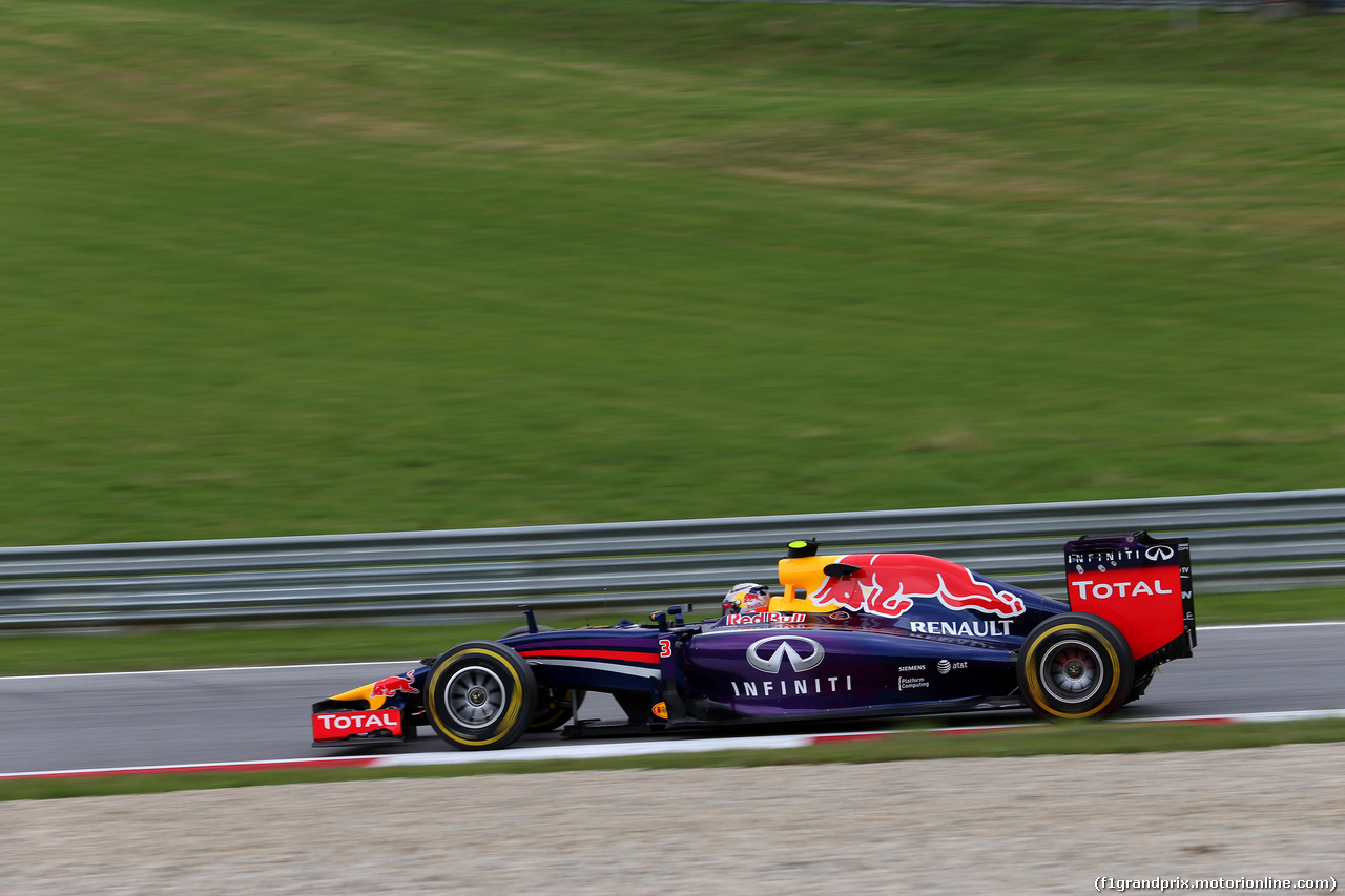 GP AUSTRIA, 20.06.2014- Prove Libere 1, Daniel Ricciardo (AUS) Red Bull Racing RB10