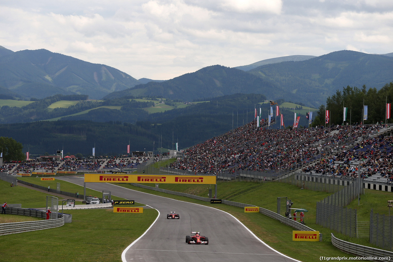 GP AUSTRIA, 20.06.2014- Prove Libere 2, Kimi Raikkonen (FIN) Ferrari F14-T davanti a Fernando Alonso (ESP) Ferrari F14-T