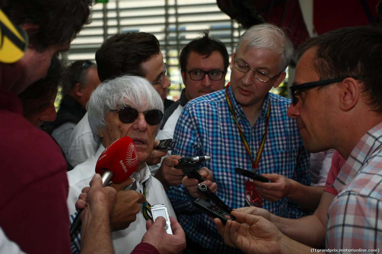 GP BAHRAIN, 06.04.2015- Bernie Ecclestone (GBR), President e CEO of Formula One Management is visiting the media center