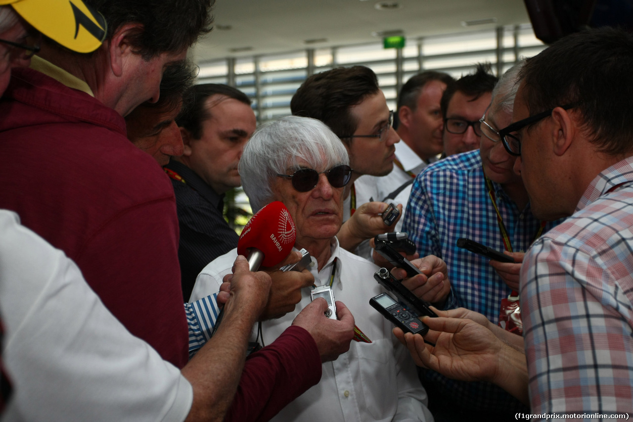 GP BAHRAIN, 06.04.2015- Bernie Ecclestone (GBR), President e CEO of Formula One Management is visiting the media center