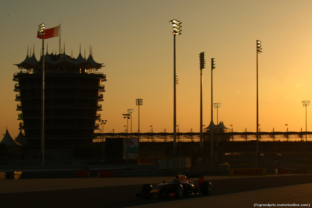 GP BAHRAIN, 06.04.2014- Gara, Daniel Ricciardo (AUS) Infiniti Red Bull Racing RB10