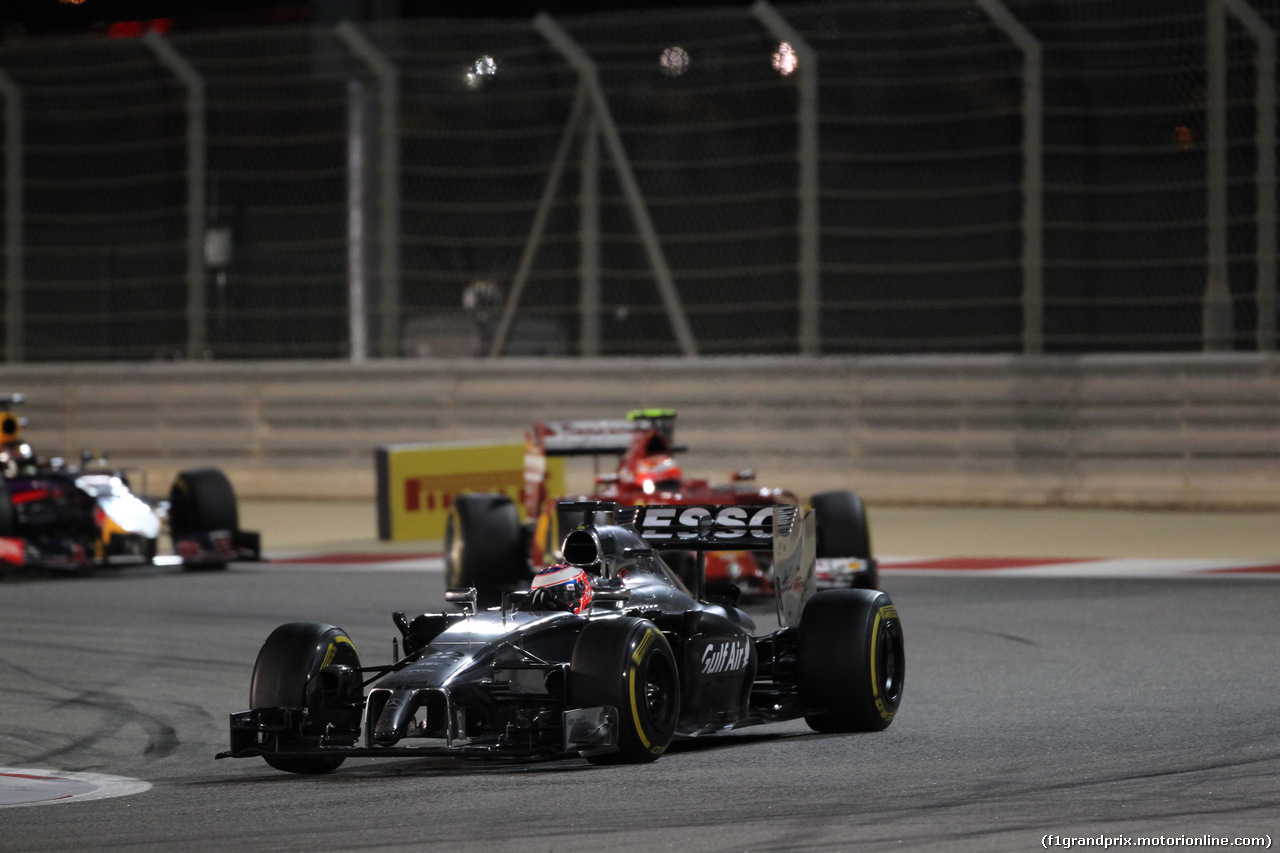 GP BAHRAIN, 06.04.2014- Gara, Jenson Button (GBR) McLaren Mercedes MP4-29