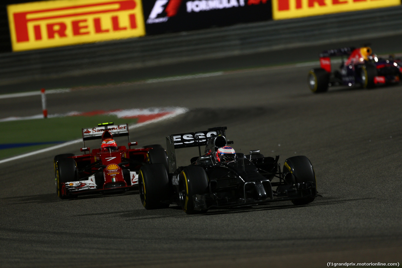 GP BAHRAIN, 06.04.2014- Gara, Jenson Button (GBR) McLaren Mercedes MP4-29