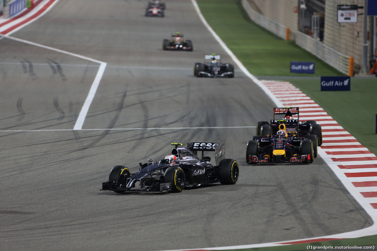 GP BAHRAIN, 06.04.2014- Gara, Kevin Magnussen (DEN) McLaren Mercedes MP4-29