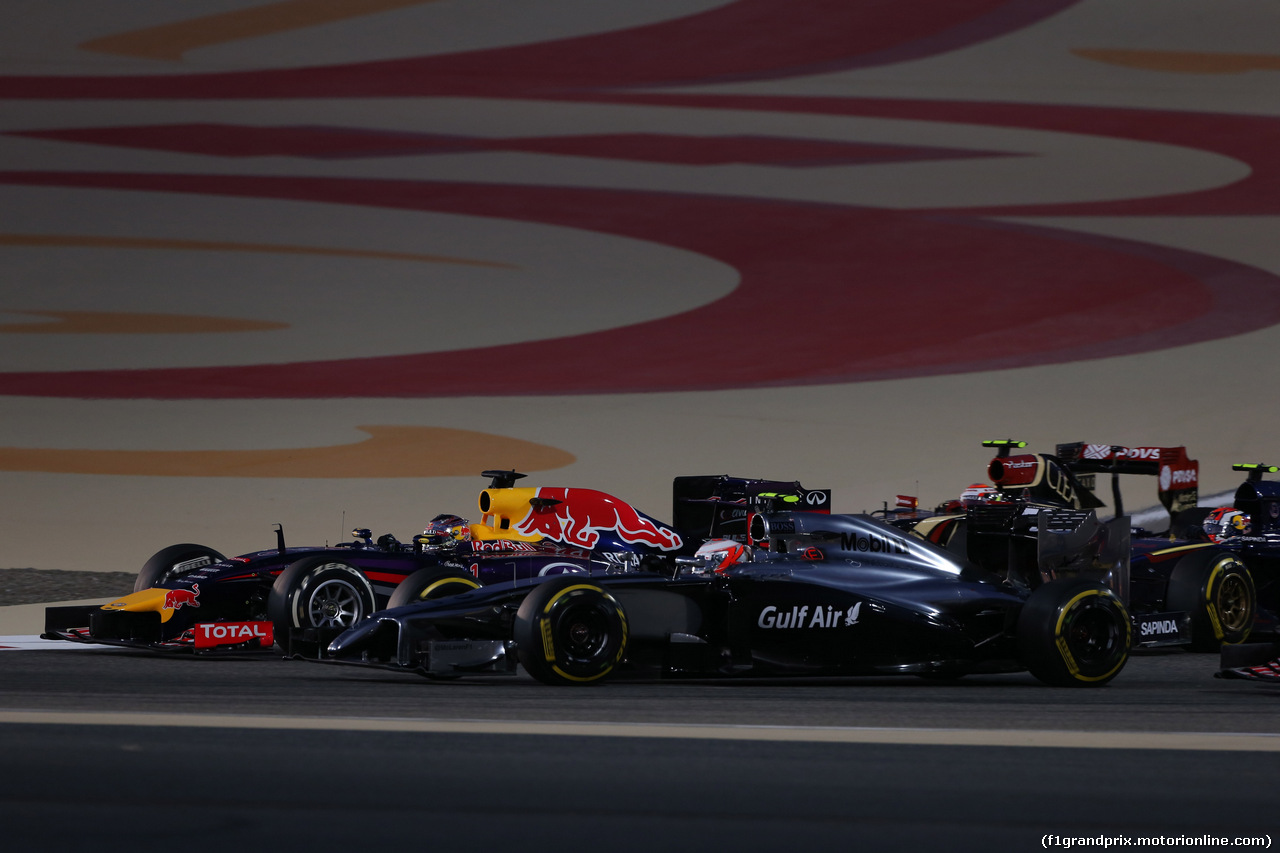 GP BAHRAIN, 06.04.2014- Gara, Sebastian Vettel (GER) Infiniti Red Bull Racing RB10