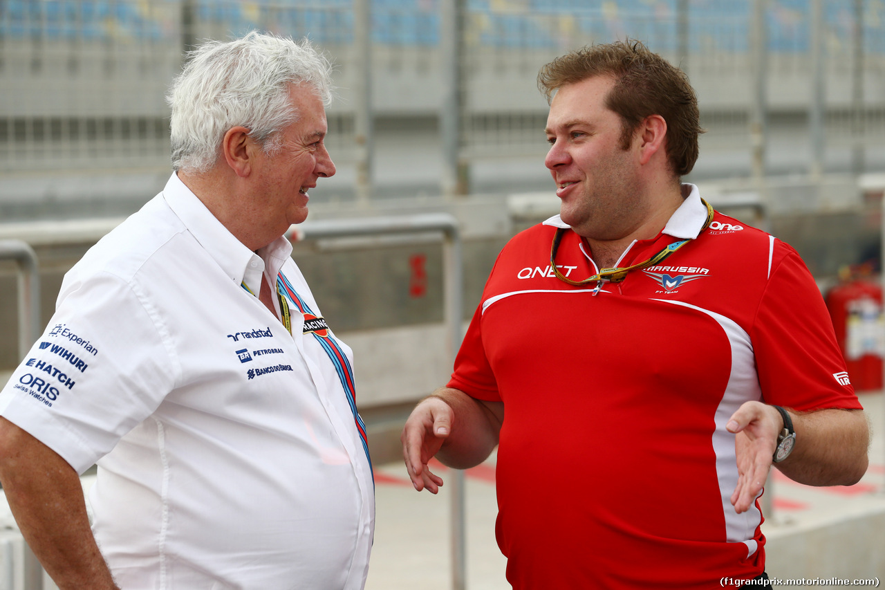 GP BAHRAIN, (L to R): Pat Symonds (GBR) Williams Chief Technical Officer with Dave Greenwood (GBR) Marussia F1 Team Gara Engineer.
03.04.2014. Formula 1 World Championship, Rd 3, Bahrain Grand Prix, Sakhir, Bahrain, Preparation Day.