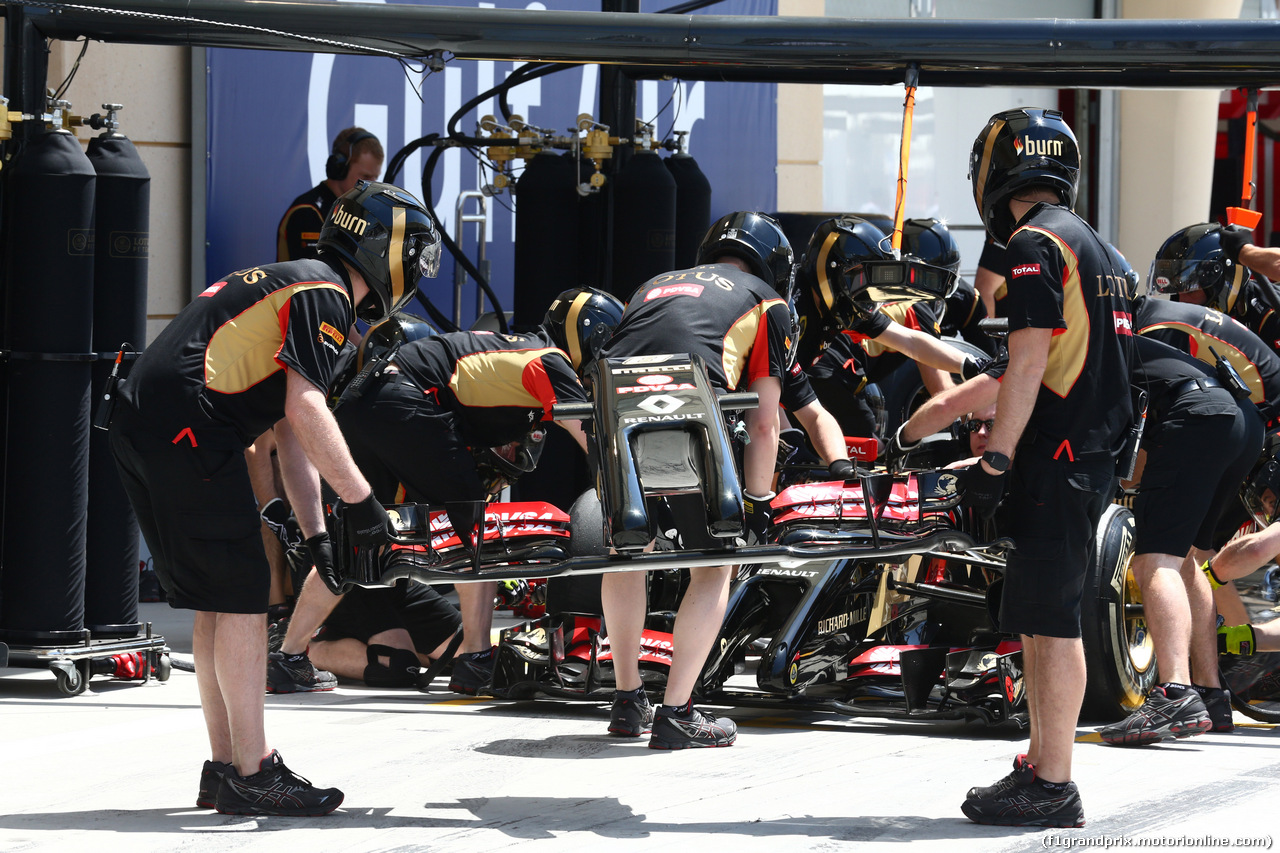 GP BAHRAIN, 05.04.2014- Lotus Frontal Wing