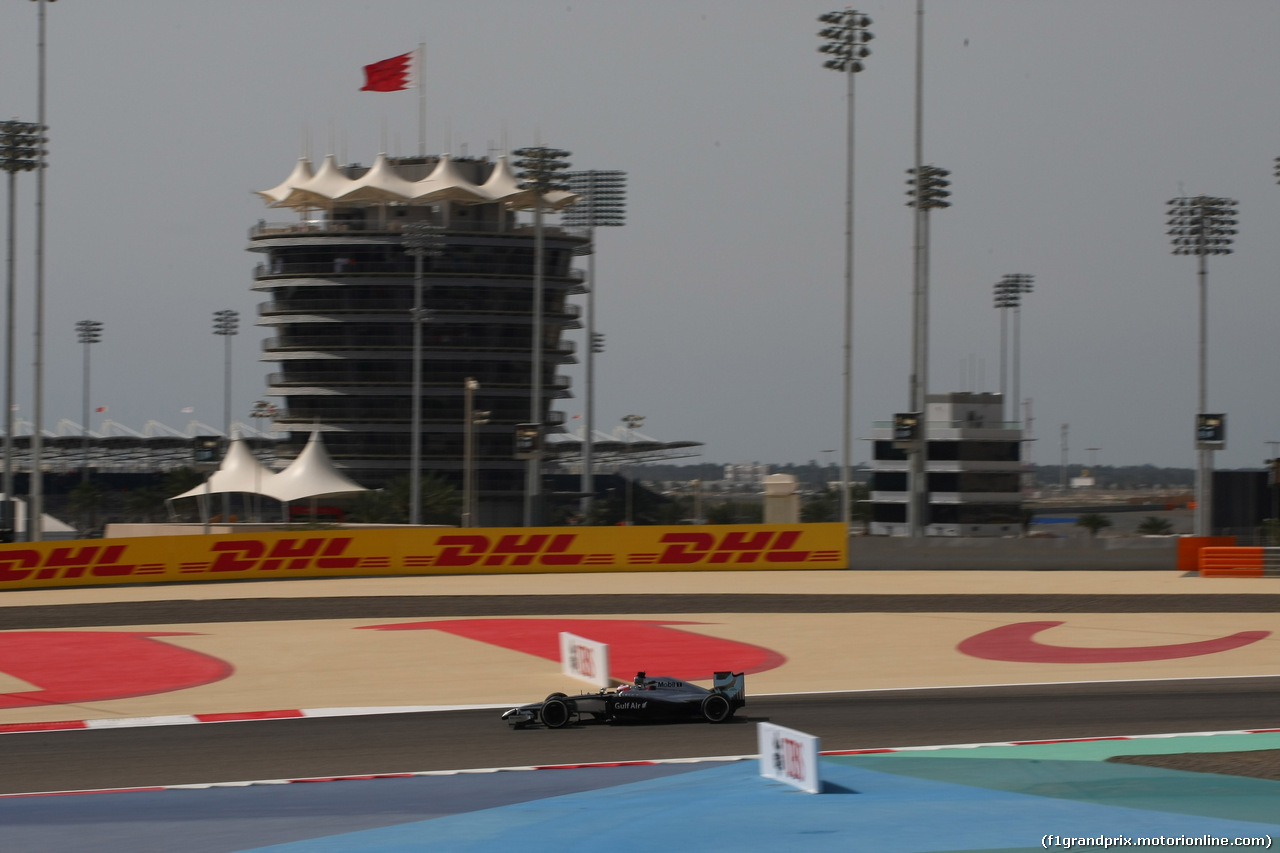 GP BAHRAIN, 04.04.2014- Prove Libere 1, Jenson Button (GBR) McLaren Mercedes MP4-29