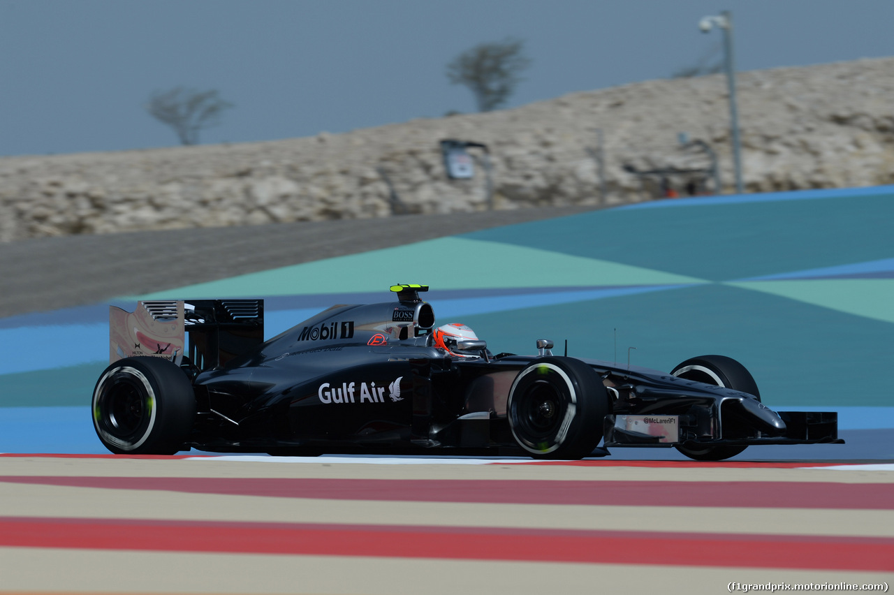 GP BAHRAIN, 04.04.2014- Prove Libere 1, Kevin Magnussen (DEN) McLaren Mercedes MP4-29