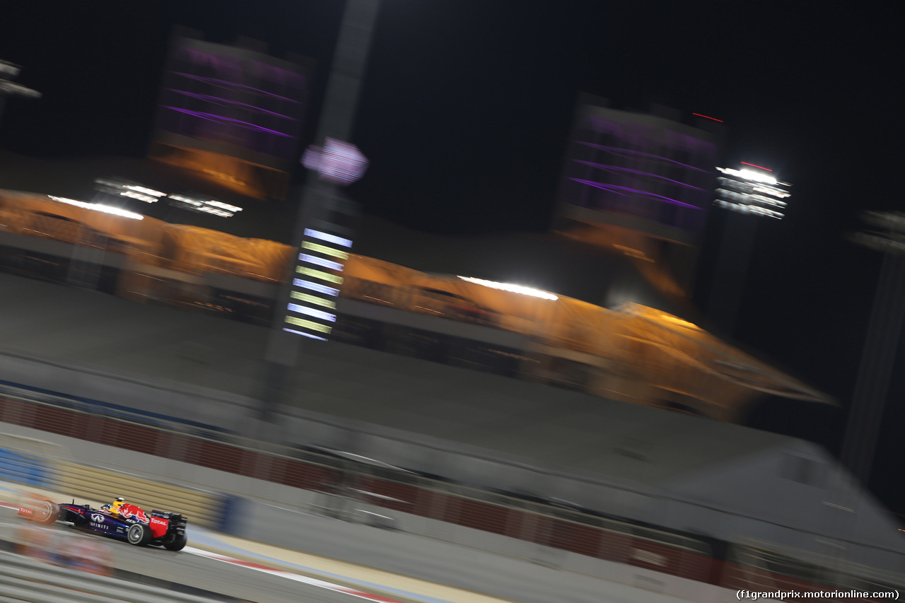 GP BAHRAIN, 04.04.2014- Prove Libere 2, Daniel Ricciardo (AUS) Infiniti Red Bull Racing RB10