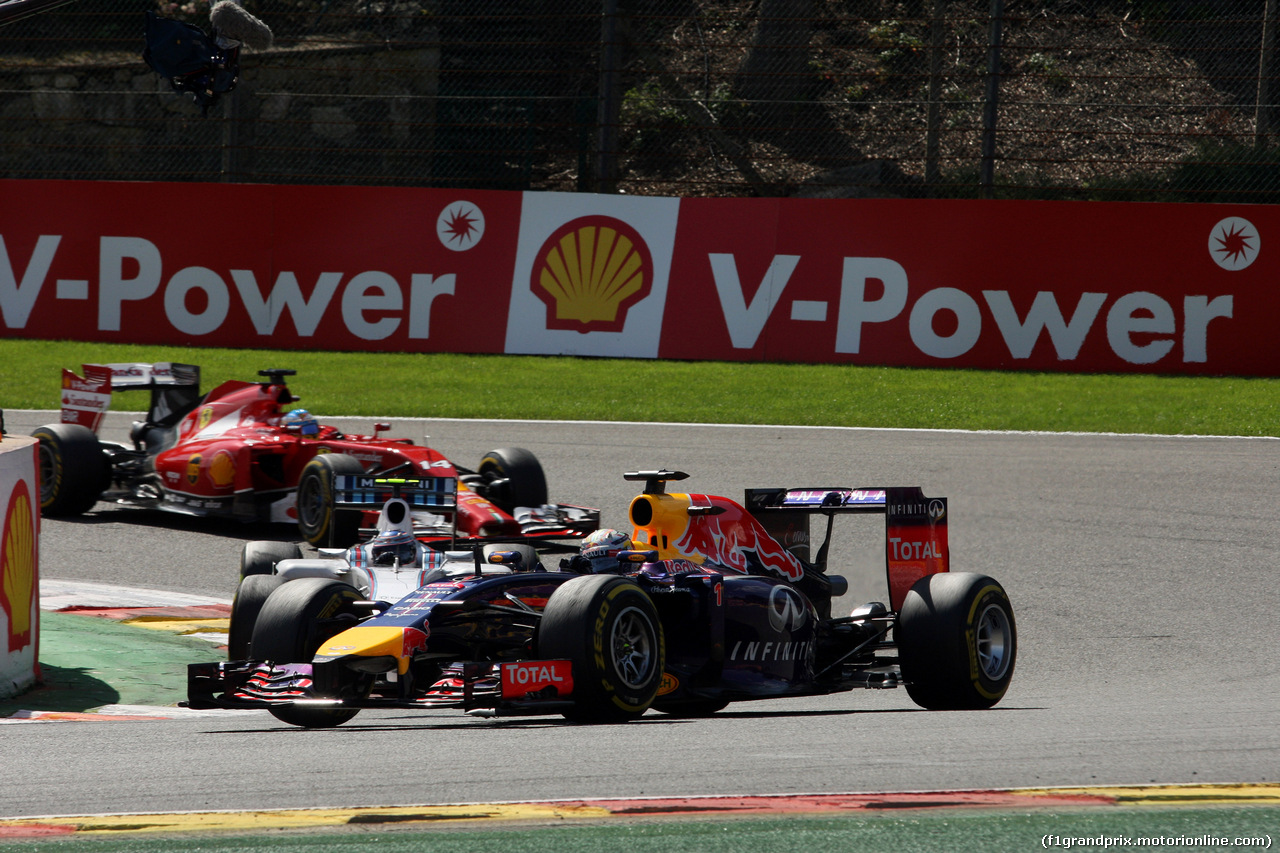 GP BELGIO, 24.08.2014- Gara, Sebastian Vettel (GER) Red Bull Racing RB10 davanti a Valtteri Bottas (FIN) Williams F1 Team FW36