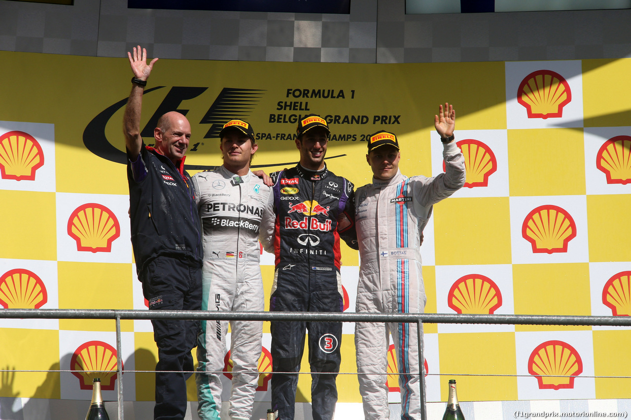 GP BELGIO, 24.08.2014-Gara, Daniel Ricciardo (AUS) Red Bull Racing RB10 vincitore, secondo Nico Rosberg (GER) Mercedes AMG F1 W05, terzo Valtteri Bottas (FIN) Williams F1 Team FW36 e Adrian Newey (GBR), Red Bull Racing , Technical Operations Director