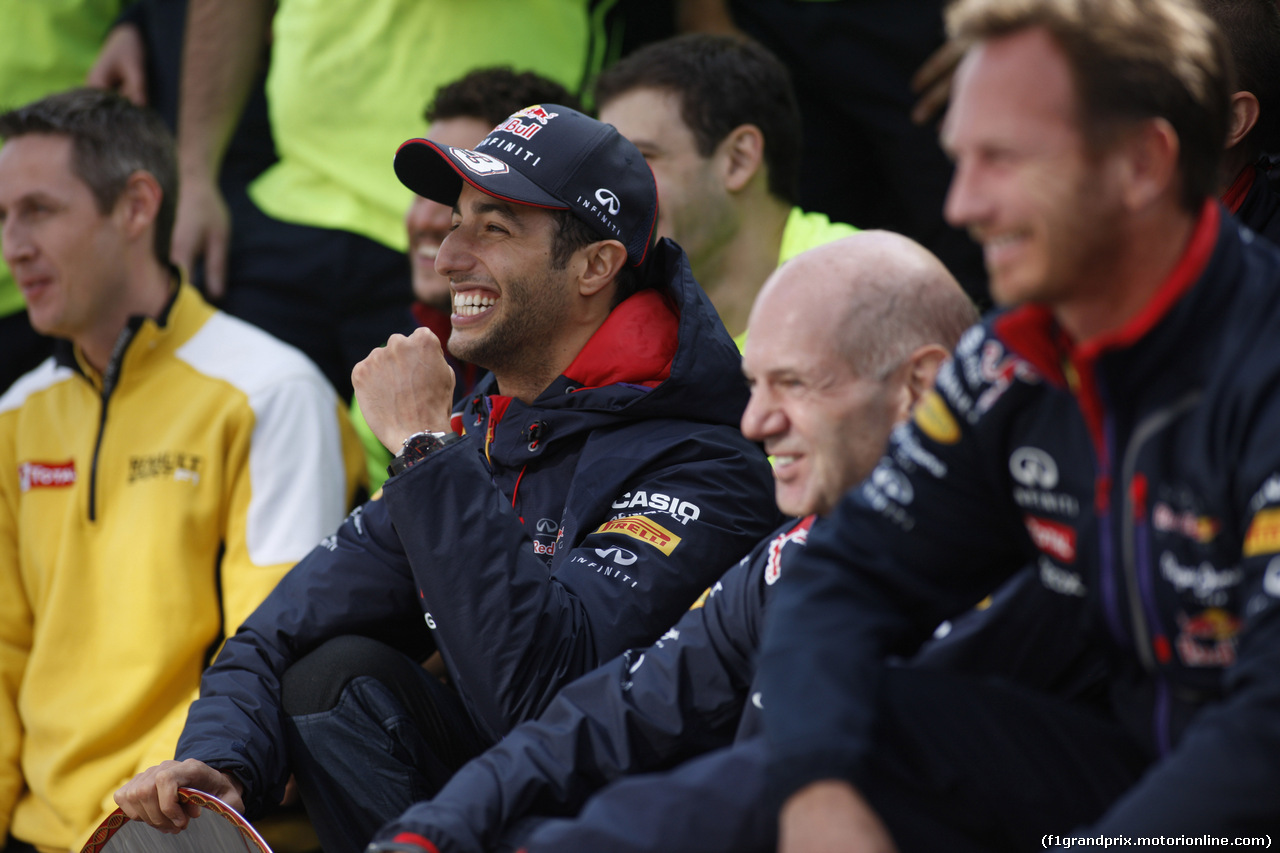 GP BELGIO, 24.08.2014- Gara, Festeggiamenti, Daniel Ricciardo (AUS) Red Bull Racing RB10 vincitore