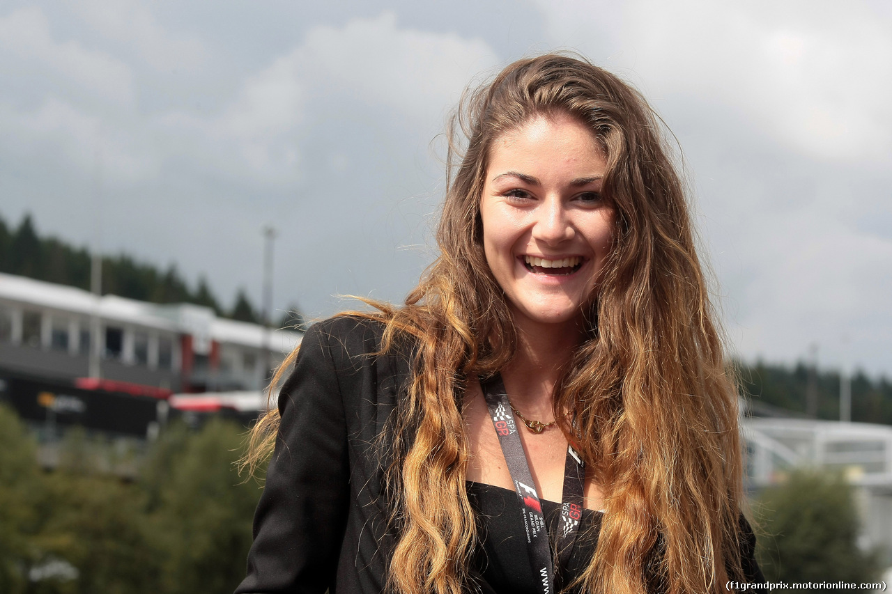GP BELGIO, 24.08.2014- Gara, Ragazza in the paddock