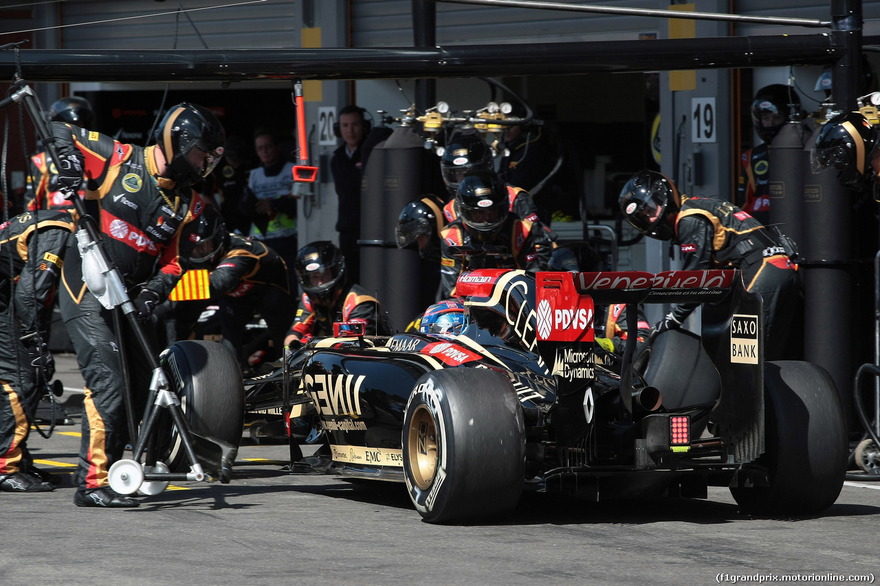 GP BELGIO, 24.08.2014- Gara, Pit stop, Romain Grosjean (FRA) Lotus F1 Team E22