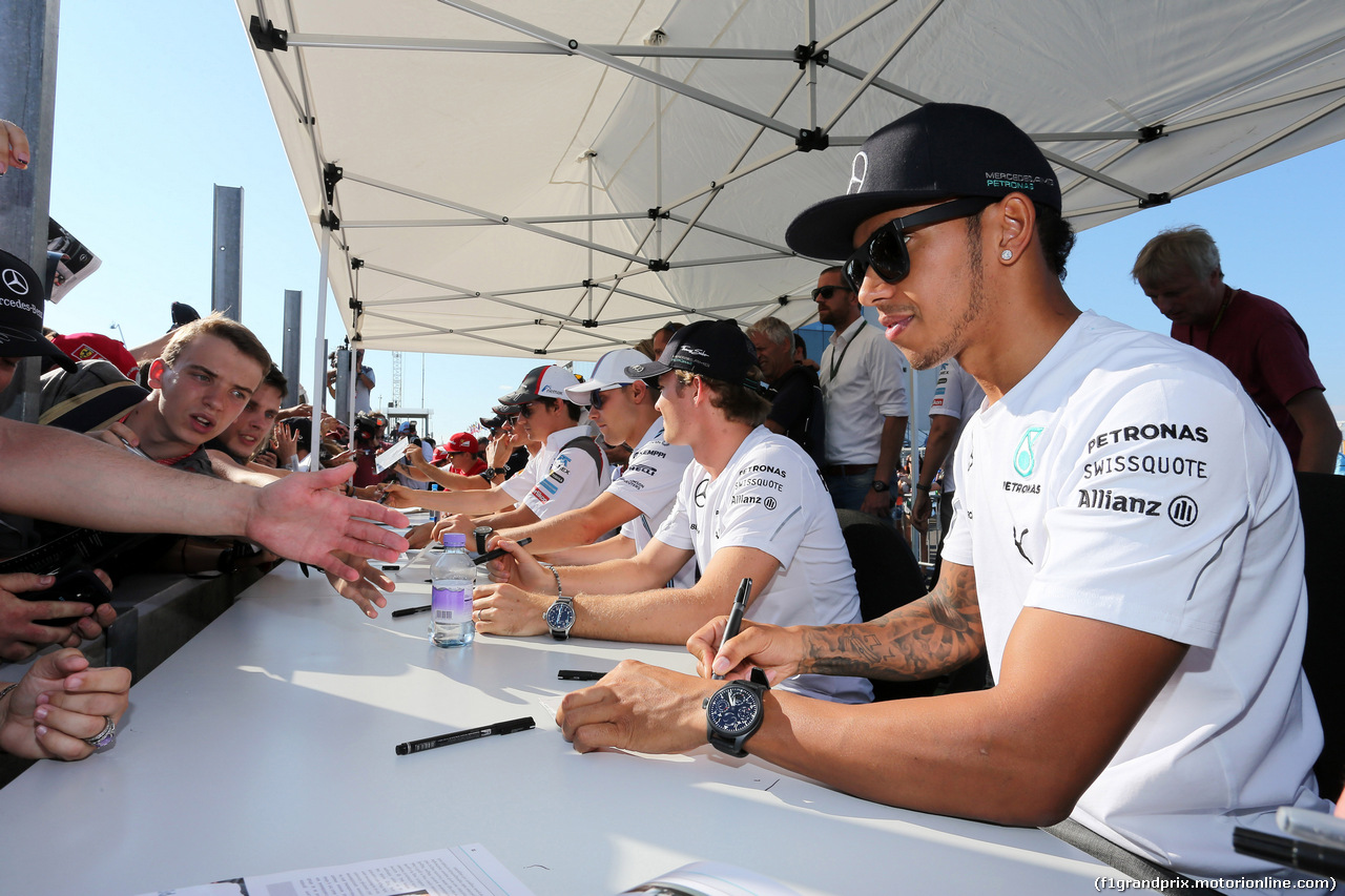 GP BELGIO, 24.07.2014- Autograph session, Lewis Hamilton (GBR) Mercedes AMG F1 W05 e Nico Rosberg (GER) Mercedes AMG F1 W05