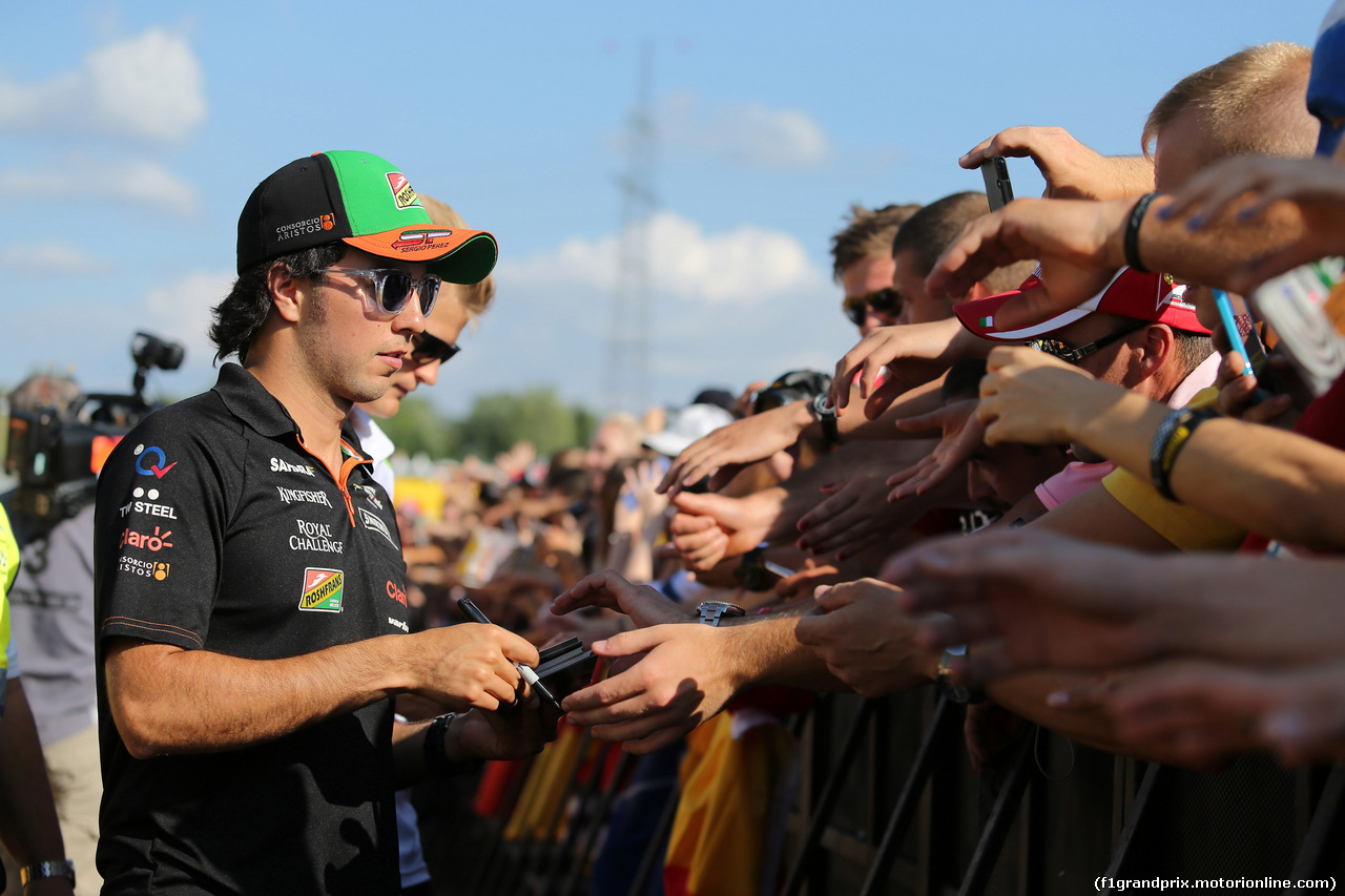 GP BELGIO, 24.07.2014- Autograph session, Sergio Perez (MEX) Sahara Force India F1 VJM07