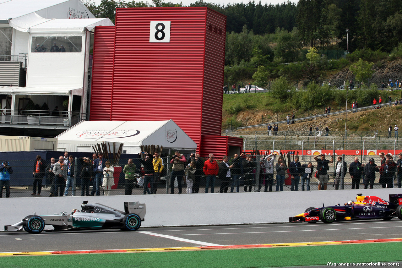 GP BELGIO, 23.08.2014- Prove Libere 3, Lewis Hamilton (GBR) Mercedes AMG F1 W05 e Sebastian Vettel (GER) Red Bull Racing RB10