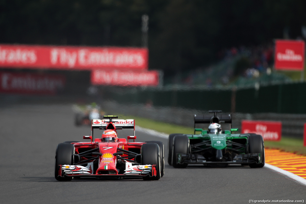 GP BELGIO, 22.08.2014- Prove Libere 1, Kimi Raikkonen (FIN) Ferrari F14-T e Andre Lotterer (GER), Caterham F1 Team