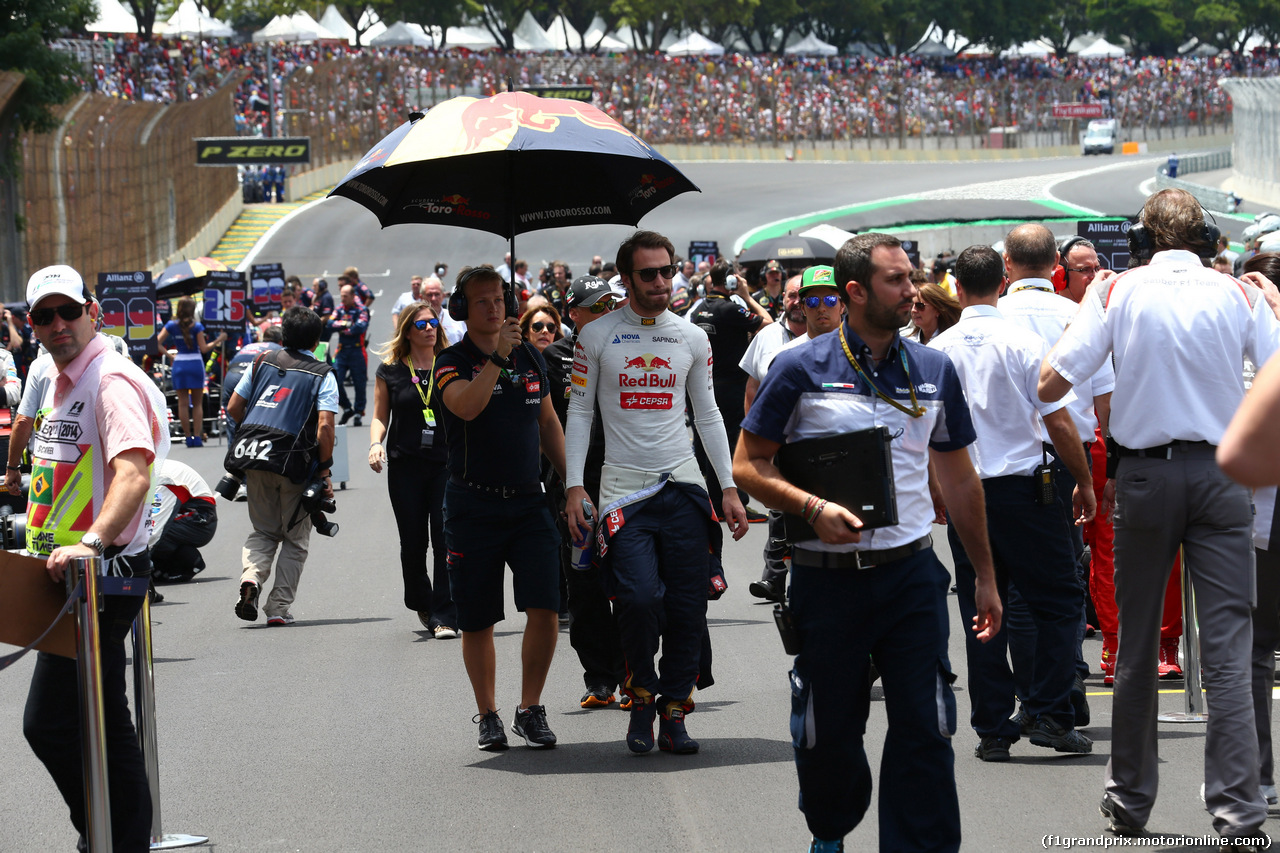 GP BRASILE, 09.11.2014 - Gara, Jean-Eric Vergne (FRA) Scuderia Toro Rosso STR9