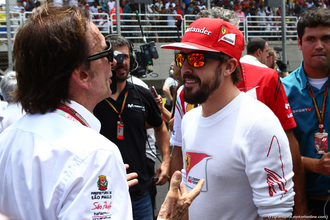 GP BRASILE, 09.11.2014 - Gara, Emerson Fittipaldi (BRA), Ex F1 Champion e Fernando Alonso (ESP) Ferrari F14-T
