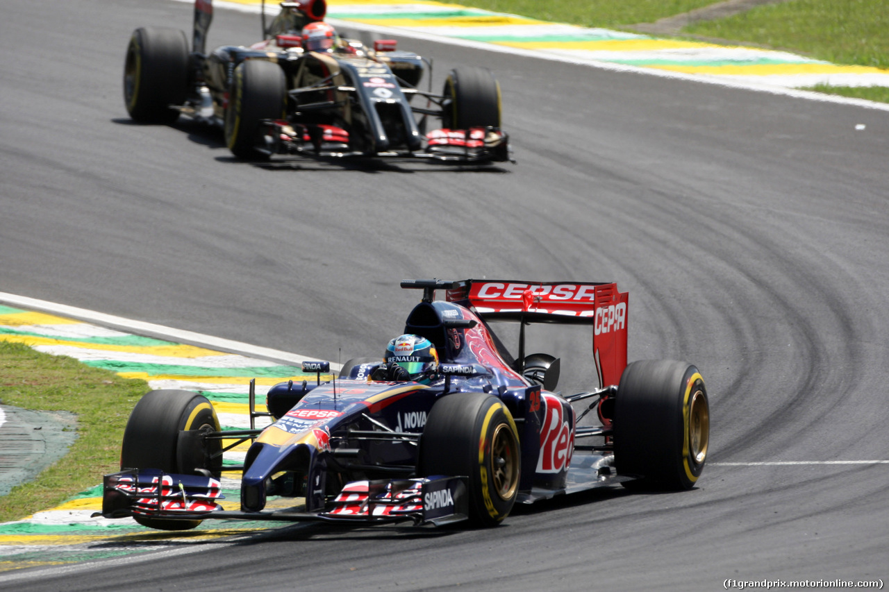 GP BRASILE, 09.11.2014 - Gara, Jean-Eric Vergne (FRA) Scuderia Toro Rosso STR9