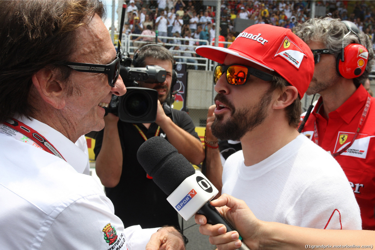 GP BRASILE, 09.11.2014 - Gara, Emerson Fittipaldi (BRA), Ex F1 Champion e Fernando Alonso (ESP) Ferrari F14-T