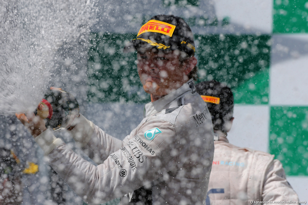 GP BRASILE, 09.11.2014 - Gara, Nico Rosberg (GER) Mercedes AMG F1 W05 vincitore