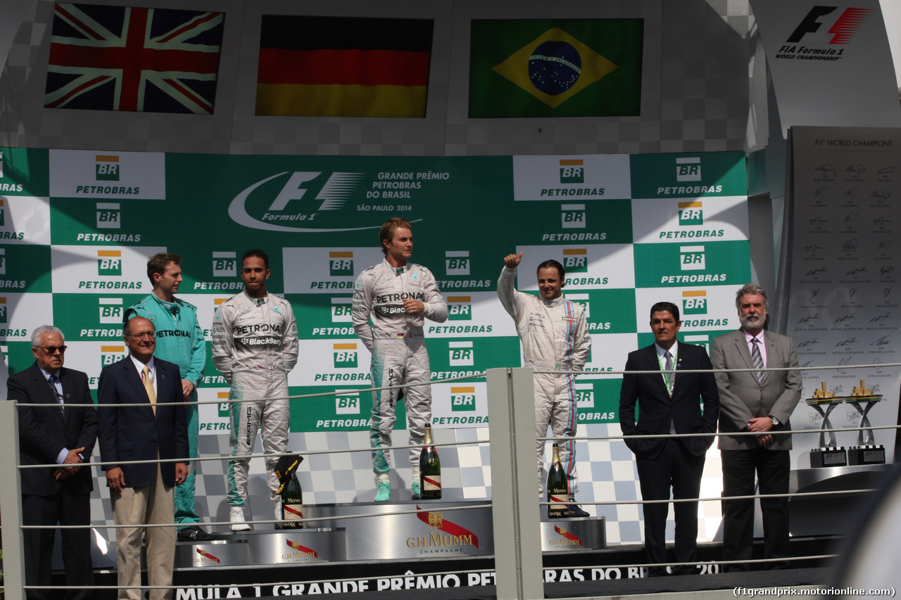 GP BRASILE, 09.11.2014 - Gara, Nico Rosberg (GER) Mercedes AMG F1 W05 vincitore, secondo Lewis Hamilton (GBR) Mercedes AMG F1 W05 e terzo Felipe Massa (BRA) Williams F1 Team FW36