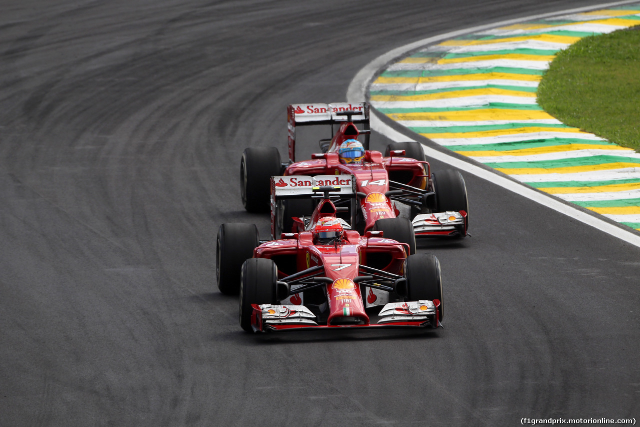 GP BRASILE, 09.11.2014 - Gara, Kimi Raikkonen (FIN) Ferrari F14-T e Fernando Alonso (ESP) Ferrari F14-T