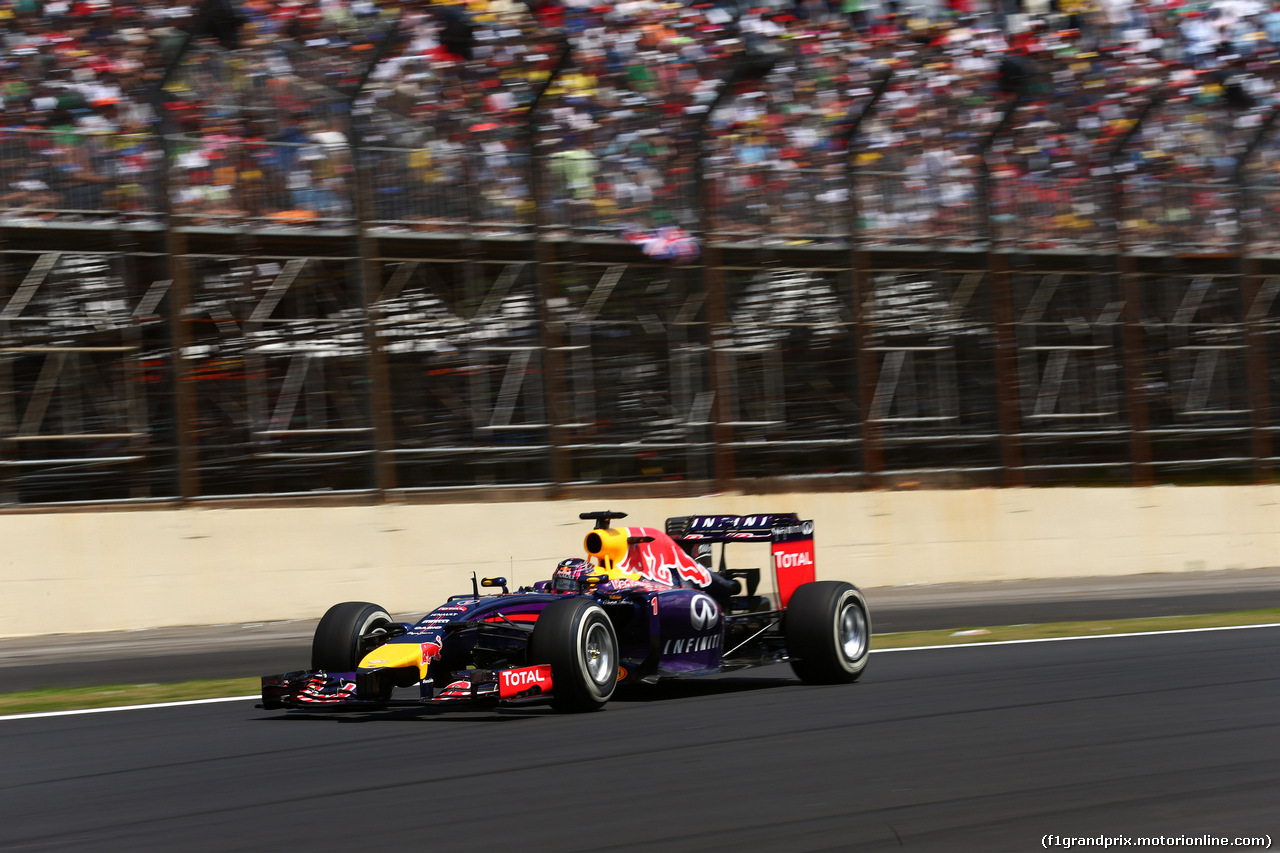 GP BRASILE, 09.11.2014 - Gara, Sebastian Vettel (GER) Red Bull Racing RB10