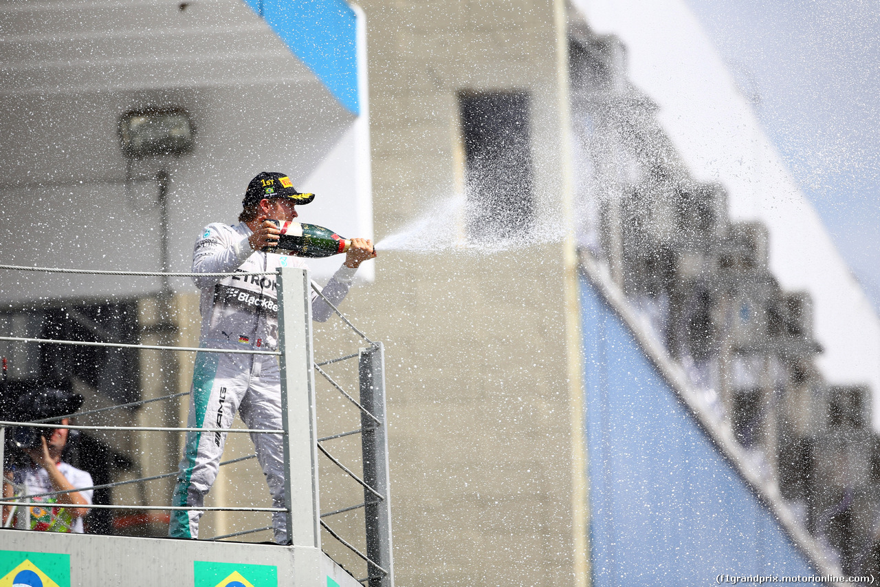 GP BRASILE, 09.11.2014 - Gara, Nico Rosberg (GER) Mercedes AMG F1 W05 vincitore