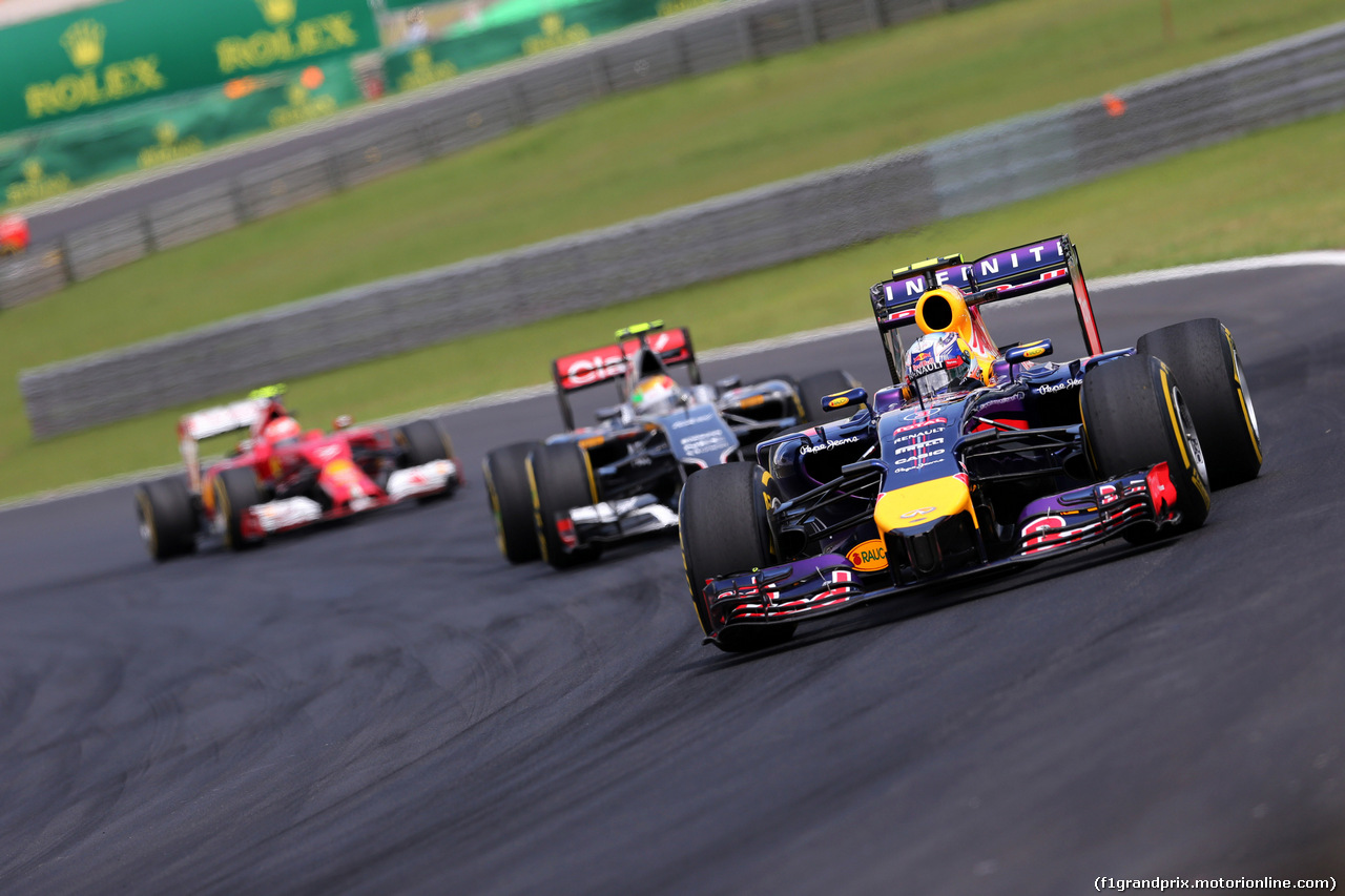 GP BRASILE, 09.11.2014 - Gara, Daniel Ricciardo (AUS) Red Bull Racing RB10