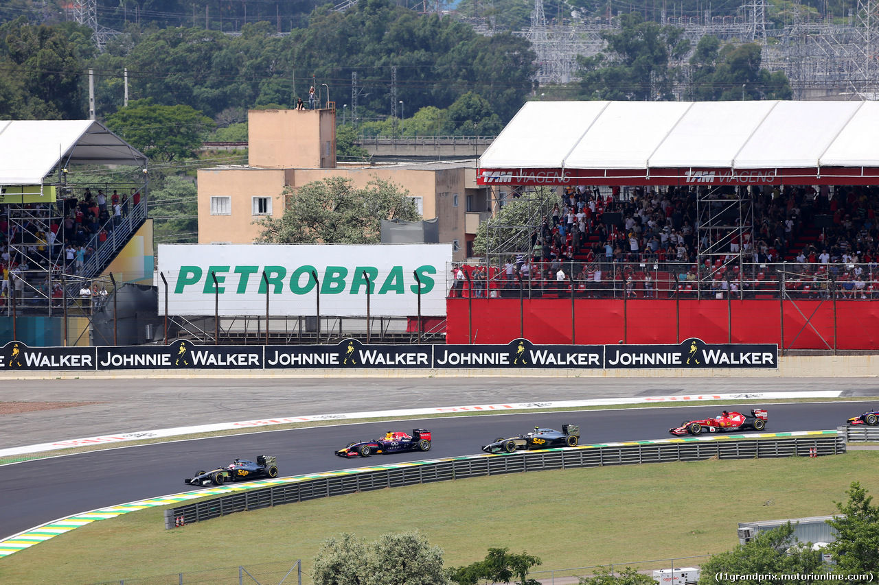 GP BRASILE, 09.11.2014 - Gara, Jenson Button (GBR) McLaren Mercedes MP4-29
