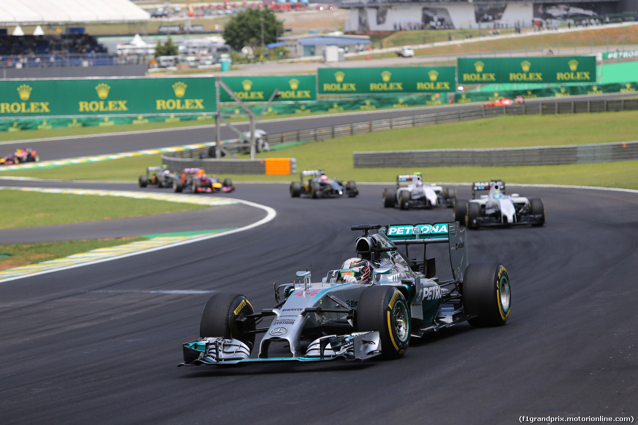 GP BRASILE, 09.11.2014 - Gara, Lewis Hamilton (GBR) Mercedes AMG F1 W05
