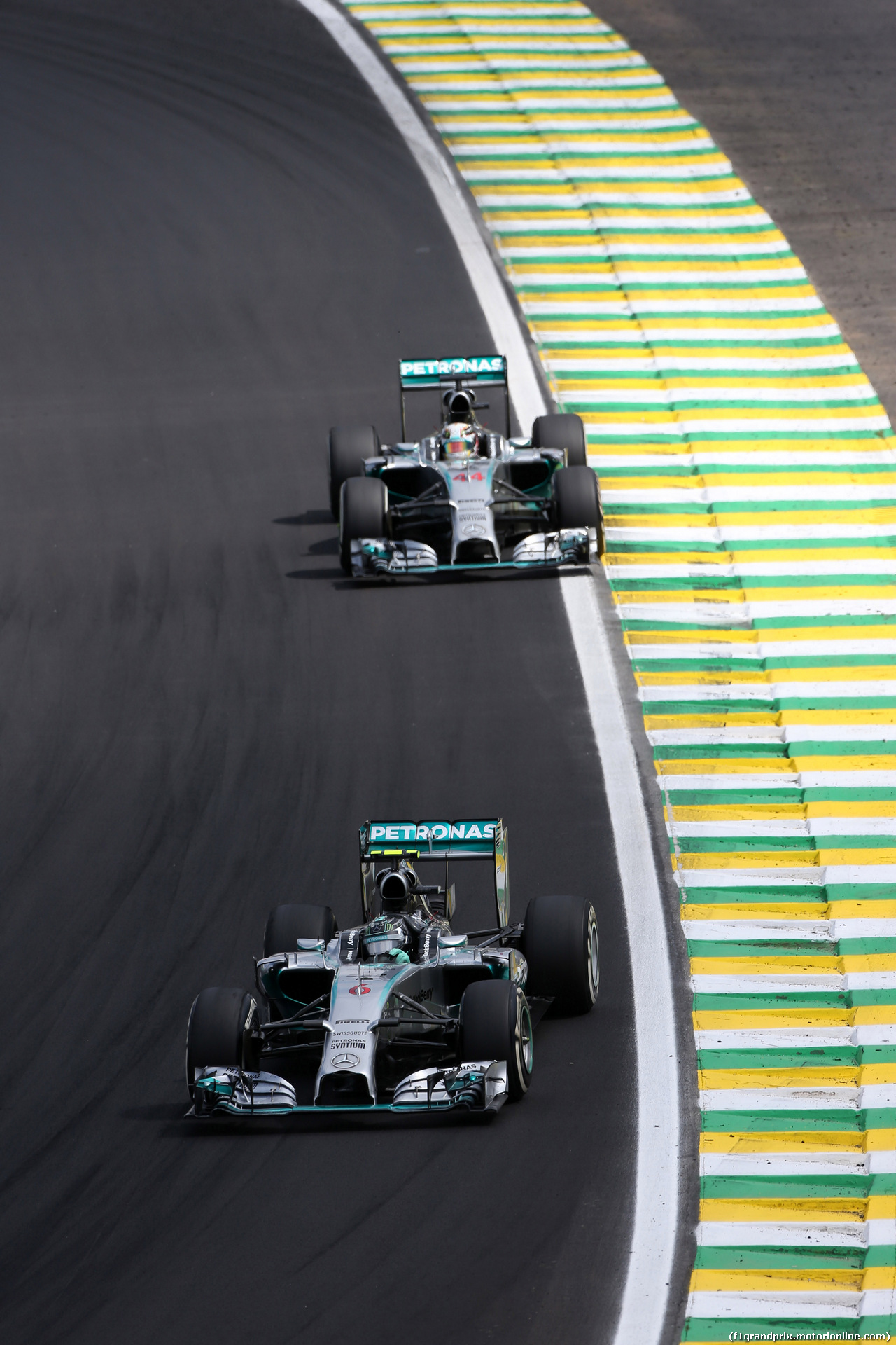 GP BRASILE, 09.11.2014 - Gara, Nico Rosberg (GER) Mercedes AMG F1 W05 e Lewis Hamilton (GBR) Mercedes AMG F1 W05