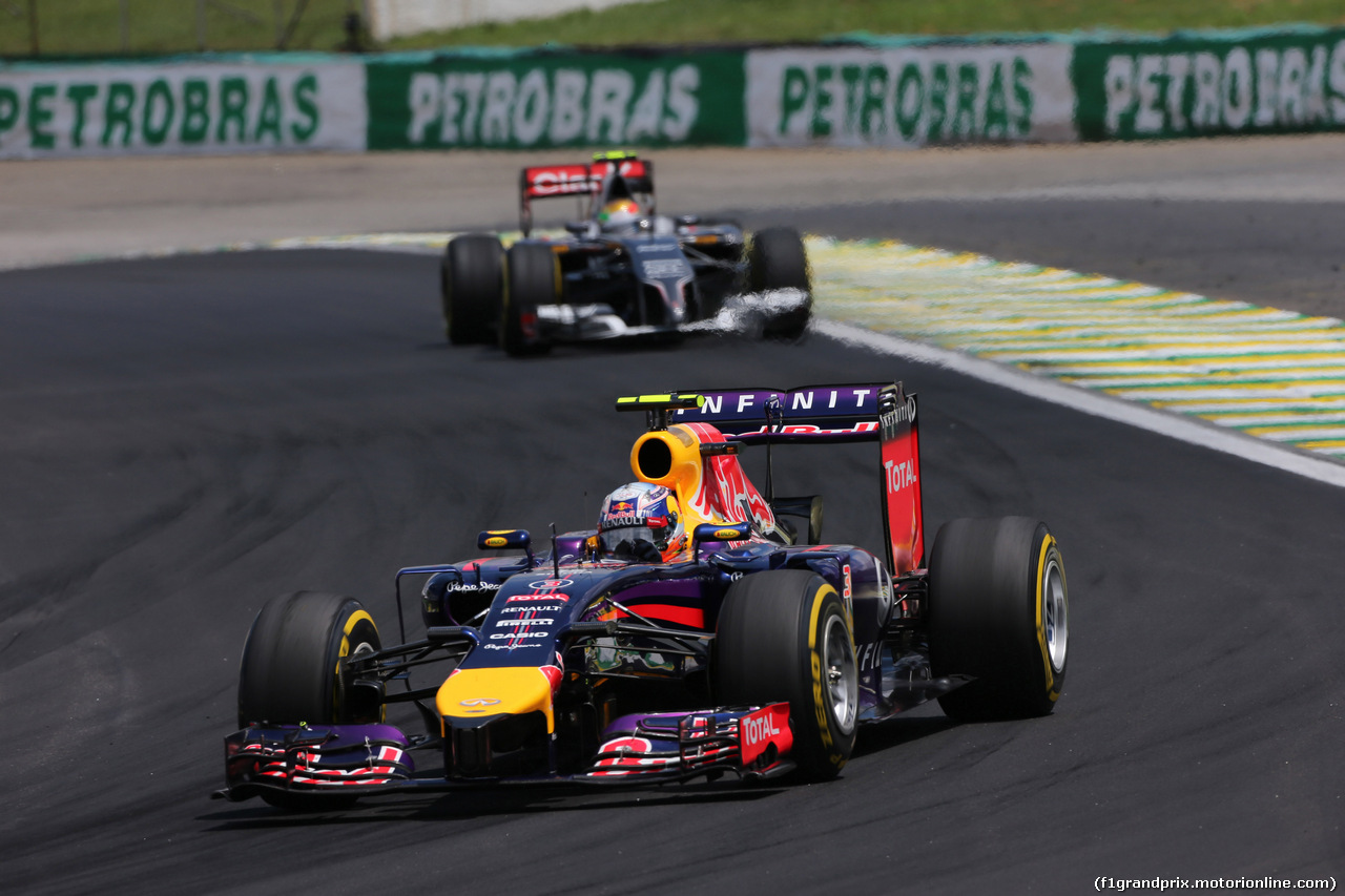 GP BRASILE, 09.11.2014 - Gara, Daniel Ricciardo (AUS) Red Bull Racing RB10