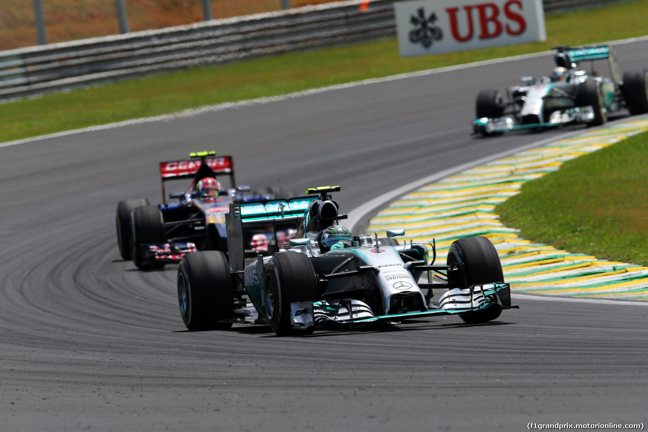GP BRASILE, 09.11.2014 - Gara, Nico Rosberg (GER) Mercedes AMG F1 W05