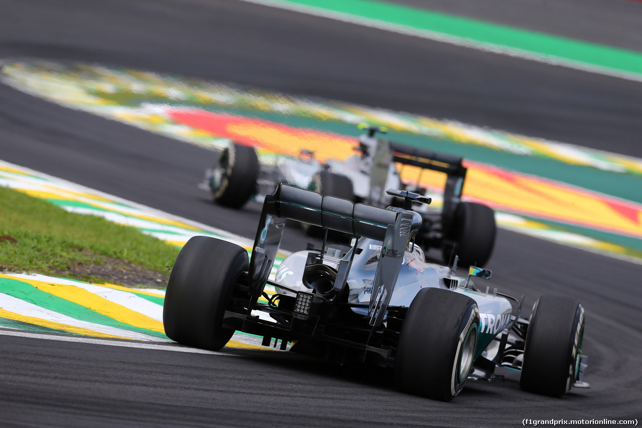 GP BRASILE, 09.11.2014 - Gara, Lewis Hamilton (GBR) Mercedes AMG F1 W05