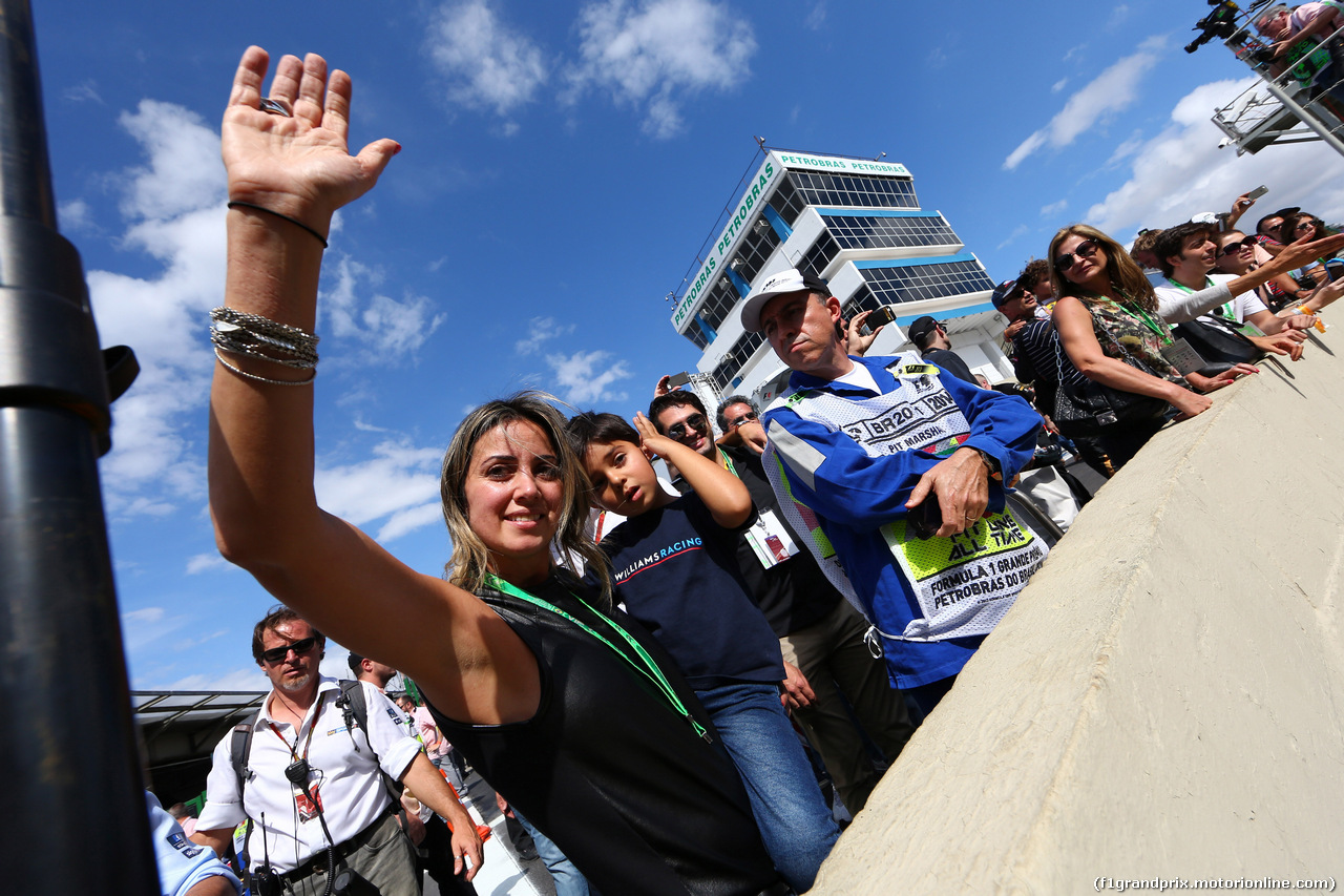 GP BRASILE, 09.11.2014 - Gara, Raffaela Bassi (BRA), wife of Felipe Massa (BRA) e Felipinho