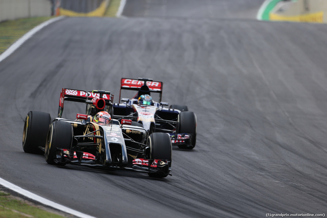 GP BRASILE, 09.11.2014 - Gara, Pastor Maldonado (VEN) Lotus F1 Team E22