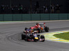 GP BRASILE, 09.11.2014 - Gara, Daniel Ricciardo (AUS) Red Bull Racing RB10 davanti a Kimi Raikkonen (FIN) Ferrari F14-T