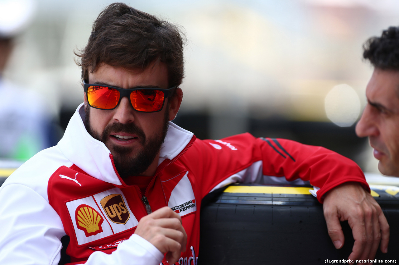 GP BRASILE, 06.11.2014 - Fernando Alonso (ESP) Ferrari F14-T e Andrea Stella (ITA) Ferrari race Engineer