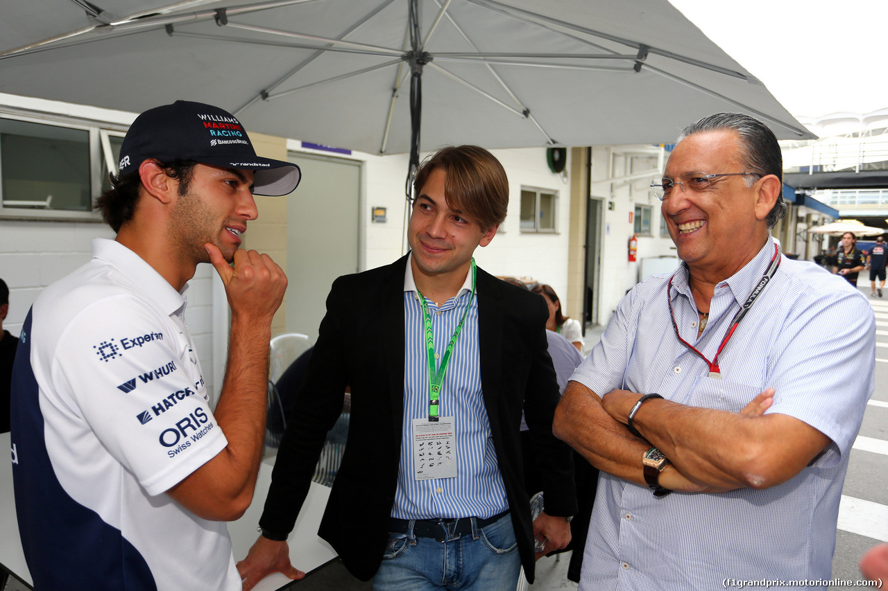 GP BRASILE, 07.11.2014 - (L-R) Felipe Nasr (BRA) Williams Test e Reserve Driver, Augusto Farfus (BRA) e Galvao Bueno, TV Globo