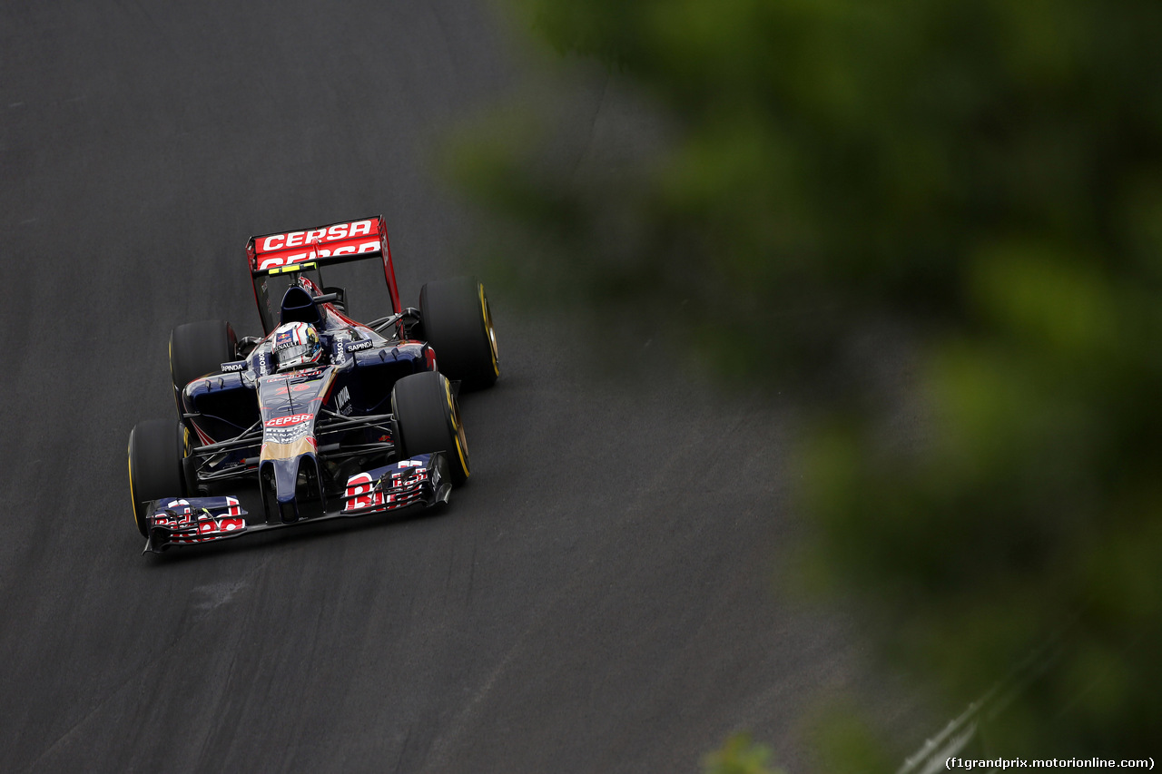 GP BRASILE, 08.11.2014 - Prove Libere 3, Daniil Kvyat (RUS) Scuderia Toro Rosso STR9