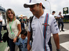 GP BRASILE, 08.11.2014 - Felipe Massa (BRA) Williams F1 Team FW36 with his son Felipinho e sua moglie Raffaela Bassi (BRA)