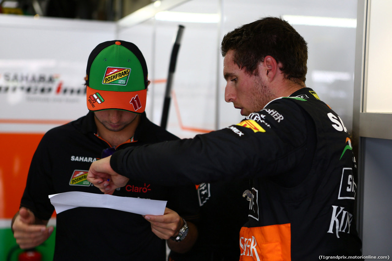 GP BRASILE, 07.11.2014 - Prove Libere 1, Sergio Perez (MEX) Sahara Force India F1 VJM07 e Daniel Juncadella (ESP) Sahara Force India F1 VJM07 Test e Reserve Driver