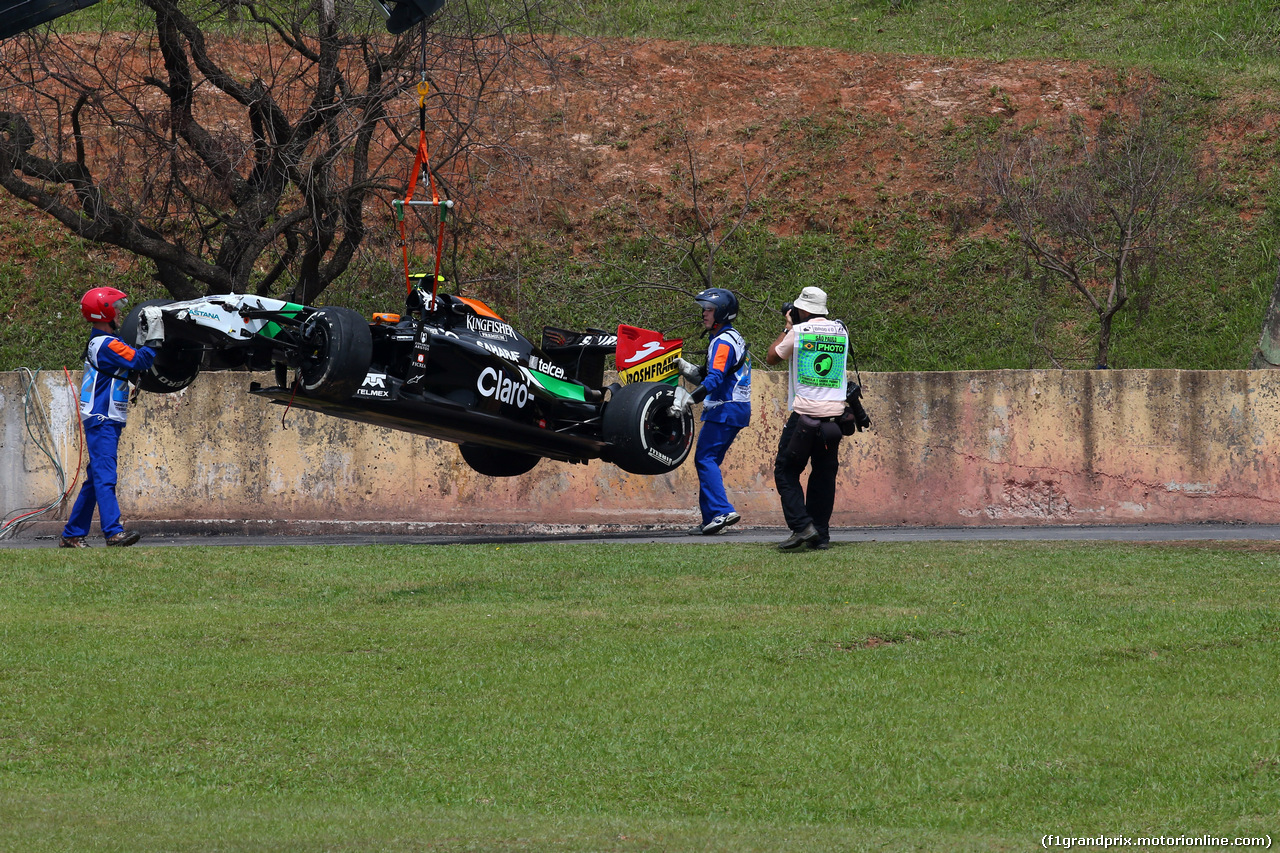 GP BRASILE, 07.11.2014 - Prove Libere 1, Crash, Daniel Juncadella (ESP) Sahara Force India F1 VJM07 Test e Reserve Driver